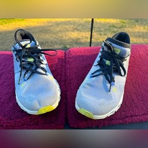 Blue and Yellow On running